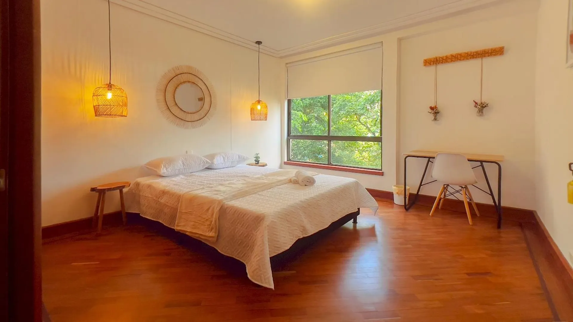 Habitacion Central Con Bano Compartido Poblado-B14 Medellín Apartment